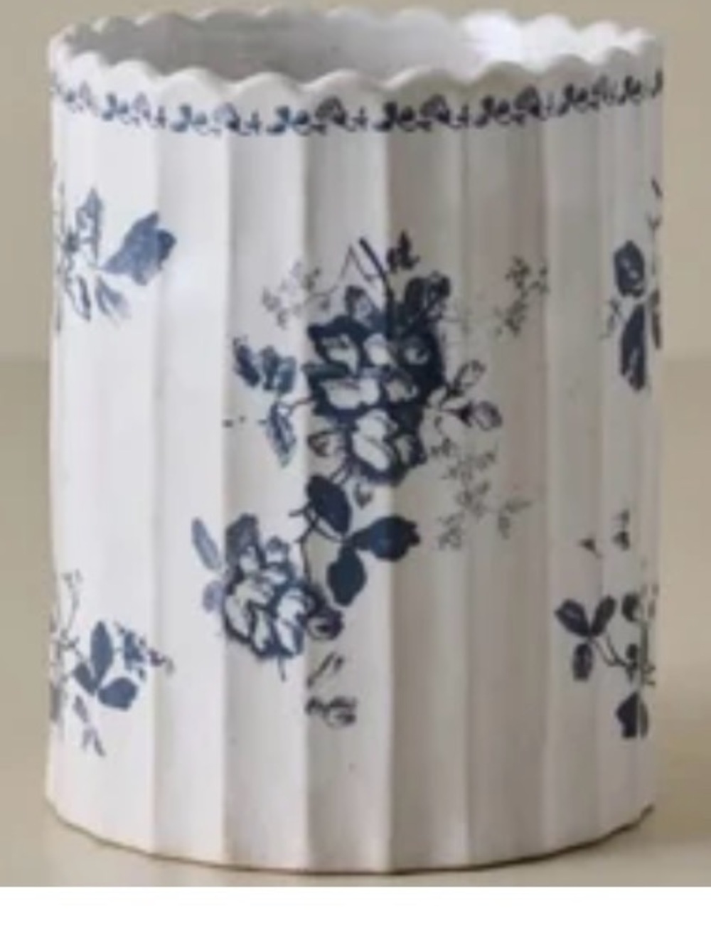 Magnolia Heirloom Garden Utensil Crock